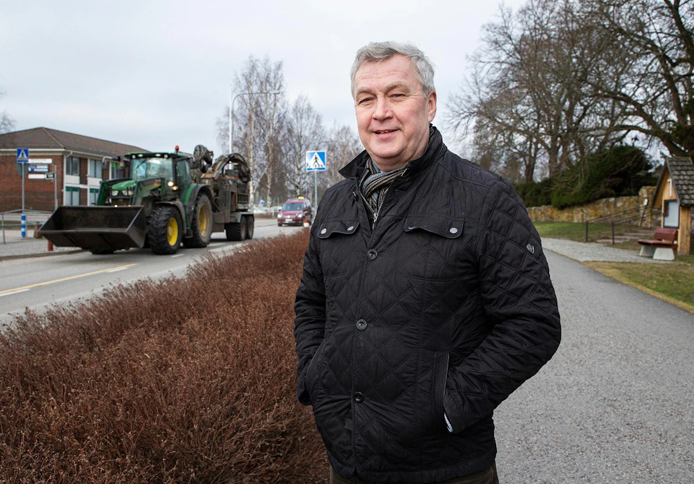 Pekka Myllymäki on varma, että kaupungistumisen tahti hiipuu ja ihmiset haluavat asua energiafiksuissa ja tautiturvallisissa kylissä.