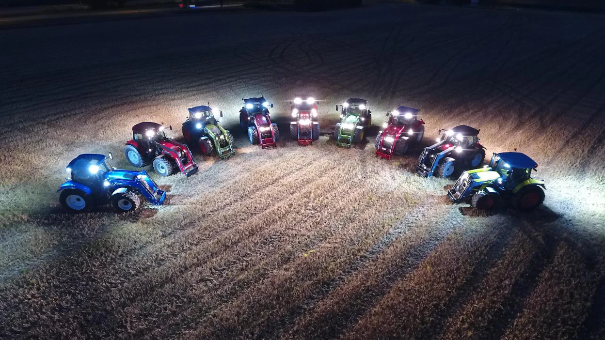 Mukana vertailussa olivat Case IH Puma 150 CVX, Claas Arion 550 Cmatic, Fendt 516 Vario ProfiPlus, John Deere 6130R AutoPowr, Kubota M7-151 KVT Premium, New Holland T6.165 AutoCommand, Massey Ferguson 7616 Dyna-VT Exclusive, McCormick X7.690 PowerPlus ja Valtra N154 e Direct.