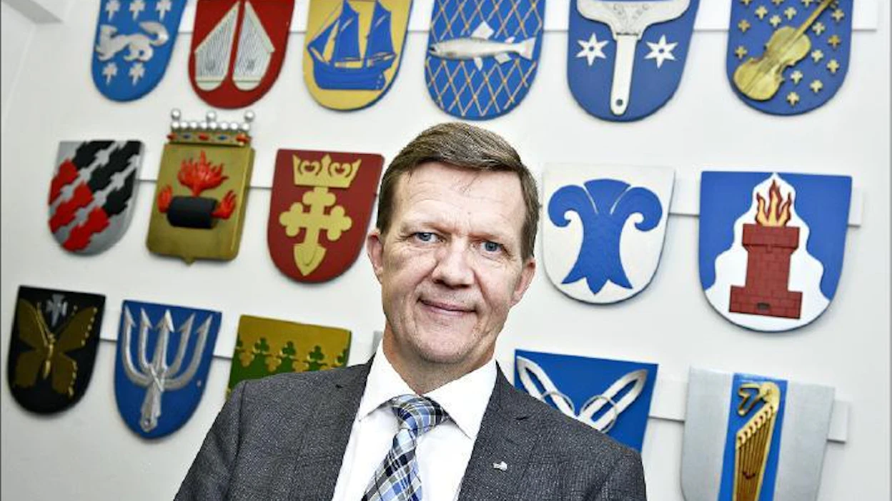 Keski-Pohjanmaan maakuntajohtajan Jussi Ylikarjulan mielestä itsehallinnon rakentaminen olemassa olevien maakuntien varaan olisi luontevin ratkaisu. Keski-Pohjanmaa saattaa olla yksi maakunnista, joka ei saa omaa sote-aluetta. Silloin Keski-Pohjanmaa velvoitetaan liittymään yhdeksi sote-alueeksi jonkin naapurimaakunnan kanssa. esko keski-vähälä