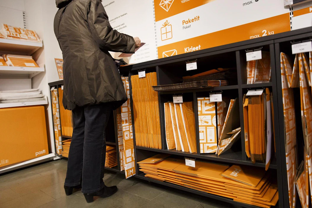 Yleispalveluvelvoite poistuu Postin kotimaan pakettipalveluista sekä ulkomailta Suomeen saapuvista pakettipalveluista lokakuun lopussa.