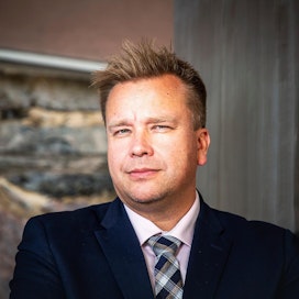 Puolustusministeri Antti Kaikkonen (kesk.) ei pyri keskustan johtoon Vantaan puoluekokouksessa kesällä.