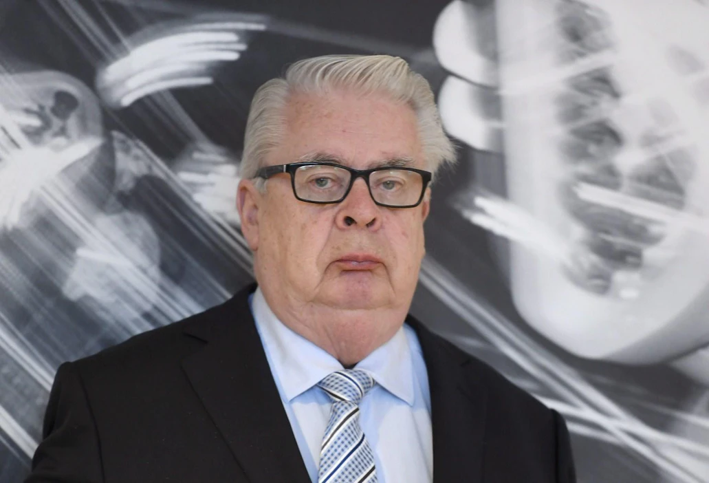Tänä vuonna ei pelata, mutta emme voineet vielä tehdä siitä virallista päätöstä, Kalervo Kummola kertoi STT:lle.