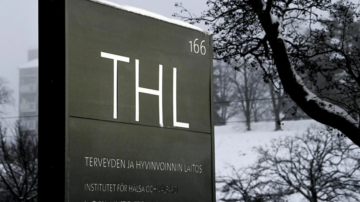 Raportoitujen koronatartuntojen määrä ei kuvaa todellista tartuntamäärää, sillä kaikkia sairastuneita ei testata virallisesti. Lehtikuva / Markku Ulander