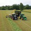 Testissä Elho Cobran veturina oli Fendt 942 Vario Gen7, joka antaa silppurille pyöritystehoa noin 370 hv. Moottorin suurin teho on 415 hv ilman apulaitteita.