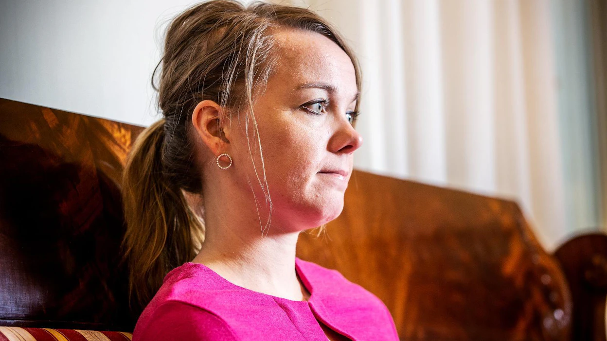 Keskustan puheenjohtaja Katri Kulmuni on huolissaan asuntojen arvon laskusta maaseudulla.