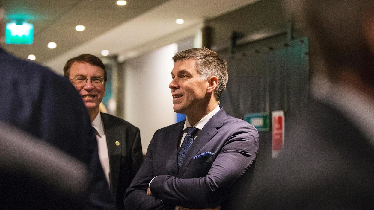 Juha Marttila keräsi salin täyteen yritysten, hallinnon ja maaseudun järjestöjen edustajia keskiviikkona. Reilu viikko sitten 50 vuotta täyttänyttä Marttilaa onniteli muun muassa Markku Pärssinen Satakunnan tuottajaliitosta.