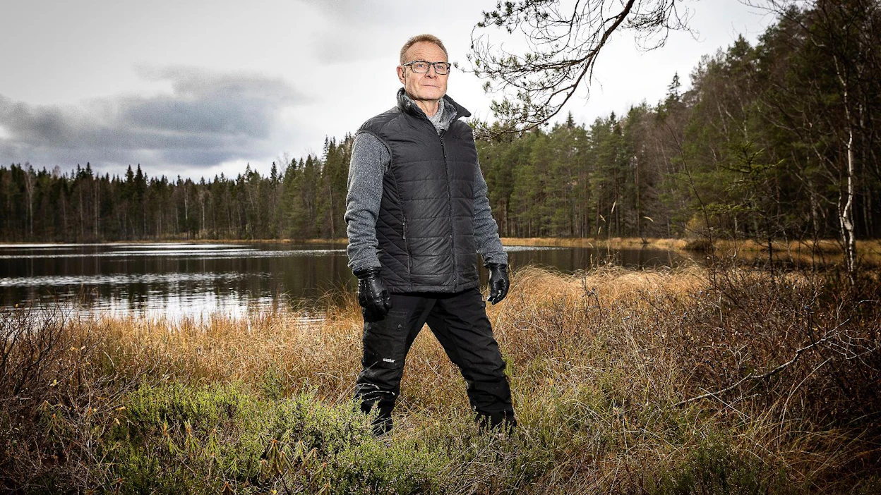 Finsilvalla on Juha Hakkaraisen mukaan kaavoitettujen mökkirantojen lisäksi myös kokonaan suojeltuja kohteita kuten kuvan metsäpalsta Karkkilan kupeessa.