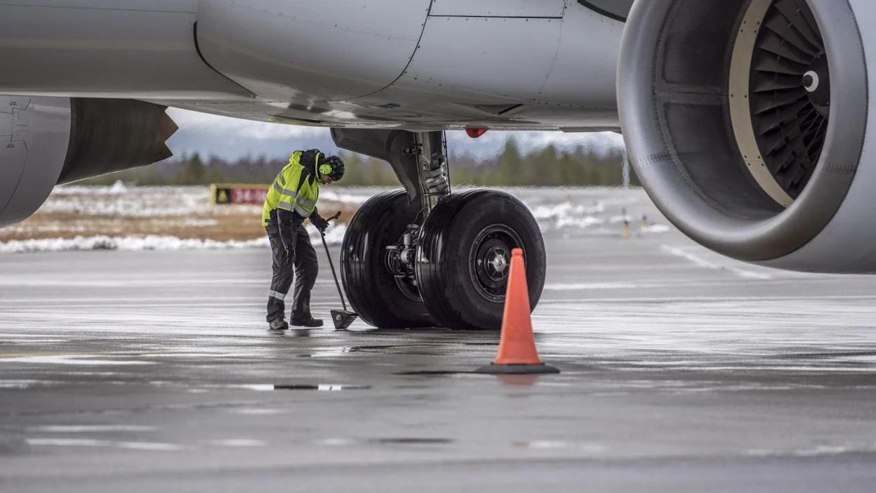 Talvikaudella Lappiin lentää reittilentojen lisäksi noin 130 konetta viikossa. Lappiin lennetään ensi talvena 14 maasta ja 30 ulkomaan kaupungista. LEHTIKUVA / Otto Ponto