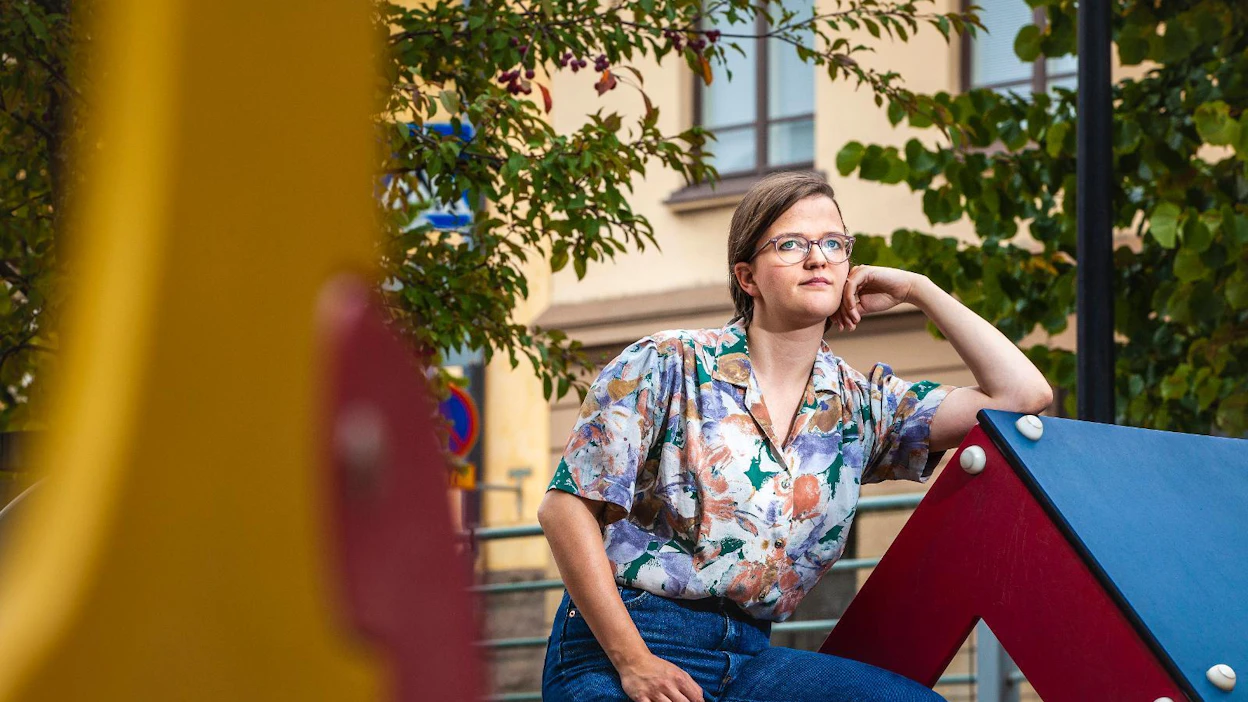 "Äidin näkökulmasta voi kyllä sanoa, että uran ja perheen yhteensovittamisessa ollaan alkutekijöissä", Laura Talvitie kuvailee.