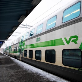 Vain yksi neljästä pääradan raiteesta on käytössä Oulunkylän ja Tikkurilan välillä.