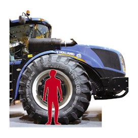 Maatalousrenkaiden kokoennätys on tällä hetkellä Trelleborgin nimissä, jonka IF 750/75 R46  -uutuusrenkaan korkeus on 230 cm. TM 1000 High Power -malli on vasta tulossa markkinoille. Se on tarkoitettu 270–450 hv traktoreihin. Kuvassa 180 cm:n pituinen ihminen suhteutettuna renkaan kokoon.