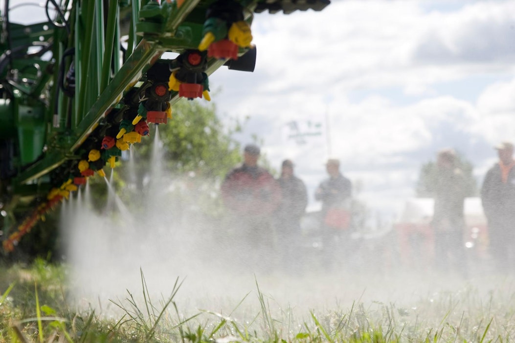 Paras ruiskutussää on silloin, kun on lämmintä, kosteaa eikä tuule.