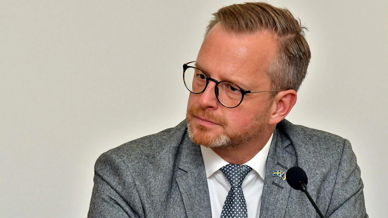 "Teimme tämän ratkaisun suojellaksemme terveydenhuoltohenkilöstöä joulun ja uudenvuoden pyhien aikana sairaaloissa sekä päivystyspoliklinikoilla ympäri Ruotsia", sisäministeri Mikael Damberg sanoi. LEHTIKUVA/AFP