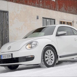 Uusi Volkswagen Beetle tuo väistämättä mieleen Kuplan. Jarmo Palokallio