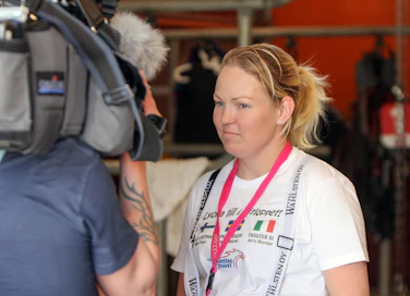 Italiassa sekä Petri Purolla työskennellyt Laura Myllymaa, treenaa nykyään omaa talliaan, jossa on 14 hevosta. Tallin Zaira del Ronco on yksi vaihtoehto pankiksi illan 86-pelissä.