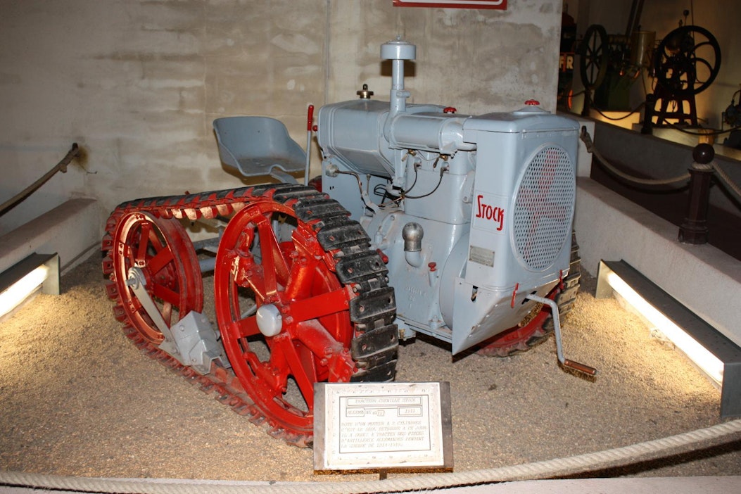 Raupenstock-telatraktoria valmistettiin vuosina 1927–29, Berlin-Niederschöneweide, Saksa. Valmistettu yhteensä vähän yli 4 000 kappaletta.