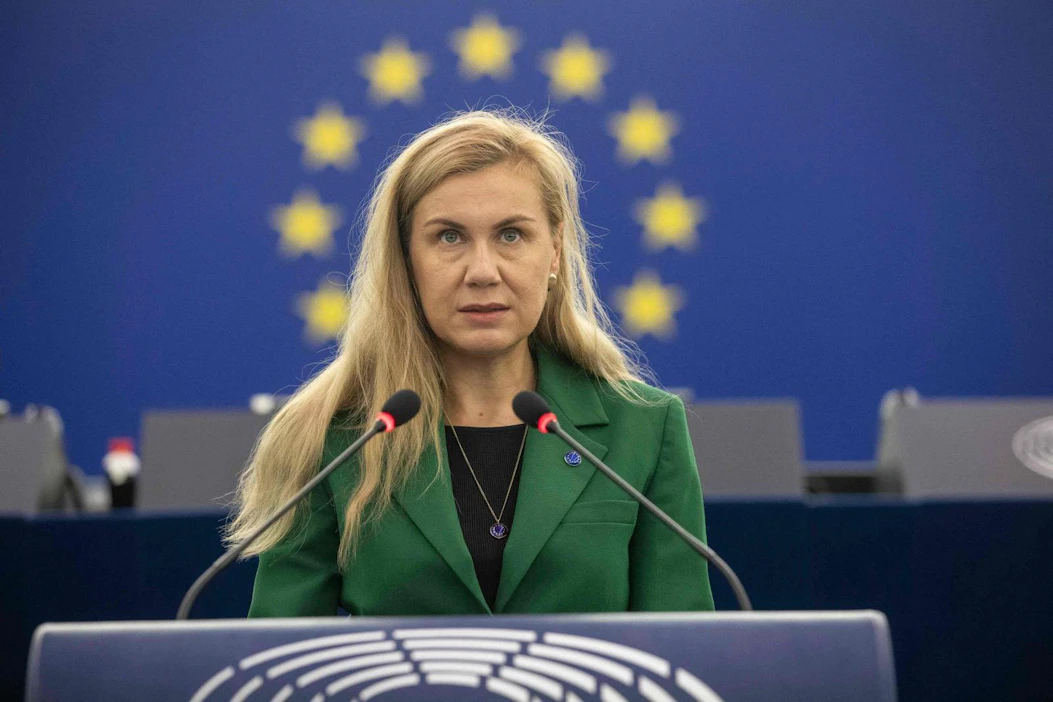 Energiakomissaari Kadri Simson on kertonut, että keinoilla on tarkoitus tukea erityisesti kaikkein heikoimmassa asemassa olevia. LEHTIKUVA/AFP