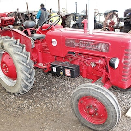 McCormick International B-275 -traktoria valmistettiin vuosina 1958–68, Bradford, Yorkshiressä, Englannissa.