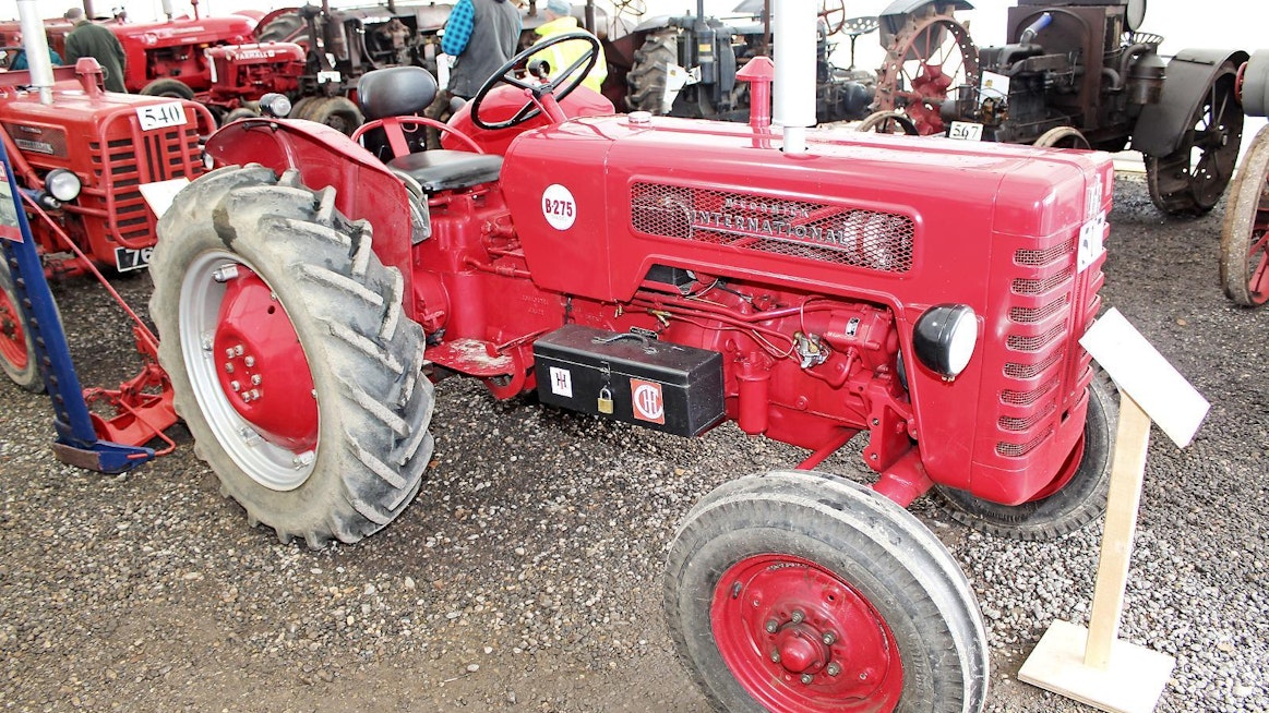 McCormick International B-275 -traktoria valmistettiin vuosina 1958–68, Bradford, Yorkshiressä, Englannissa.