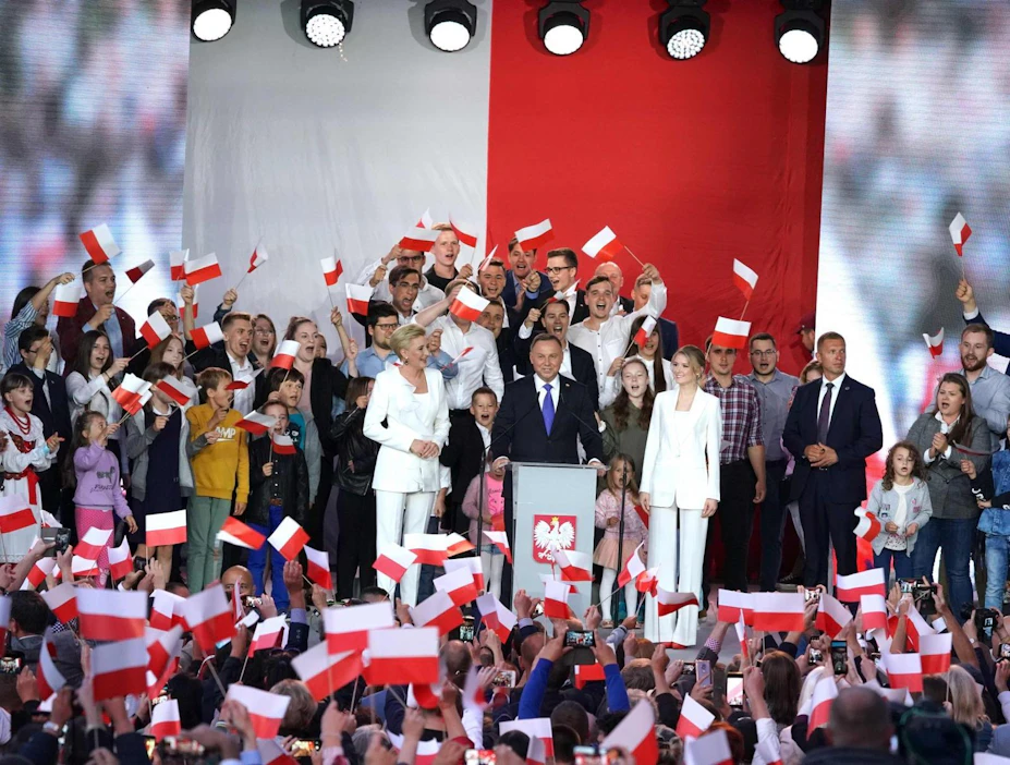 Puolan istuva presidentti Andrzej Duda päihitti presidentinvaaleissa haastajansa Rafal Trzaskowskin.