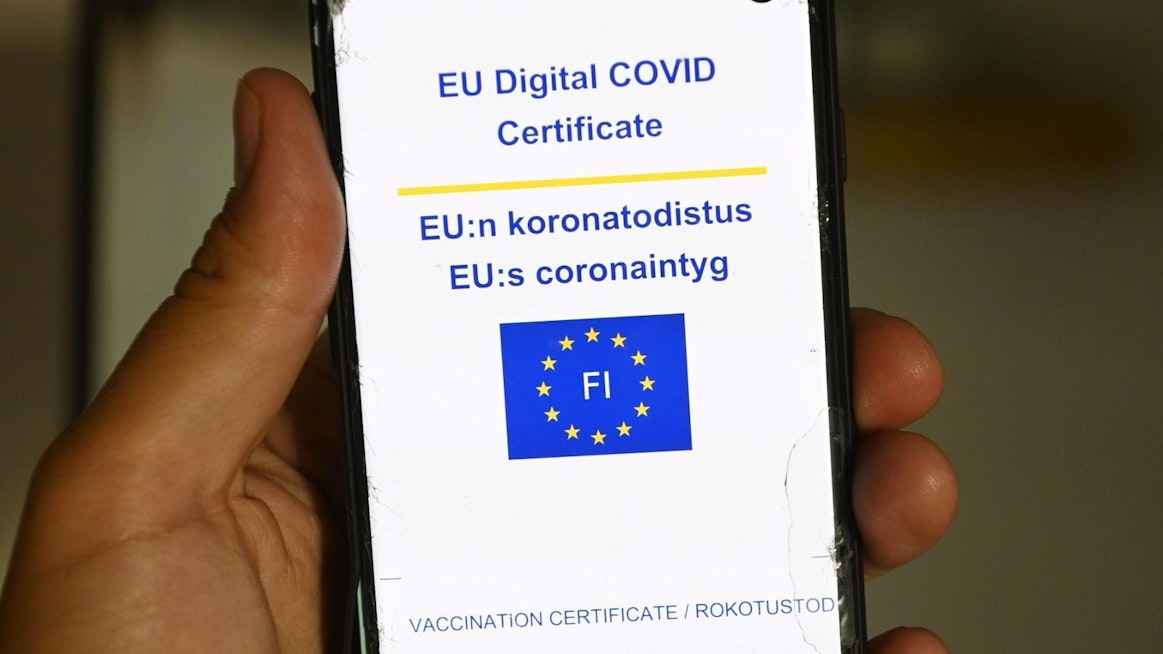 Koronapassia voisi suunnitelman mukaan käyttää matalan riskin yleisötilaisuuksissa ja tiloissa kuten elokuvateattereissa, vaikka korkeamman riskin tilaisuudet olisikin rajattu passin käytön ulkopuolelle.