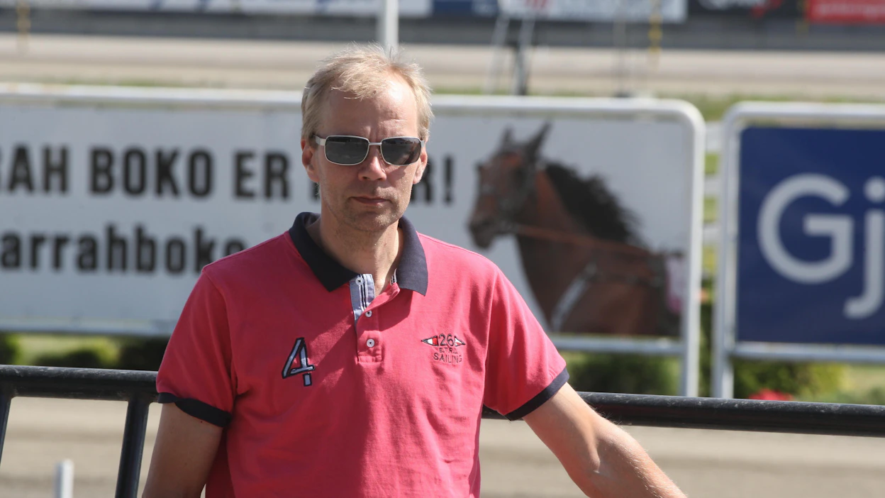 Mika Forss on kuvassa Bjerkessä Norjan pääradalla, mutta illalla hän voi olla ratkaisevassa roolissa nykyisellä kotiradallaan Solvallassa.