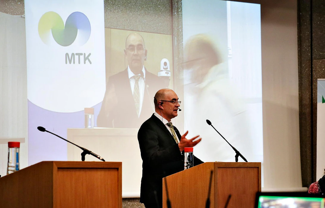 MTK:n metsävaltuuskunnan puheenjohtaja Mikko Tiirola muistutti, että talouden elpyminen vaatii investointeja.