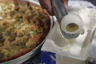 Esimerkiksi jäätelövalmistajat kärsivät vaniljan korkeista hinnoista Grönroosin mukaan niin pitkään, kunnes tulee seuraava hyvä sato.