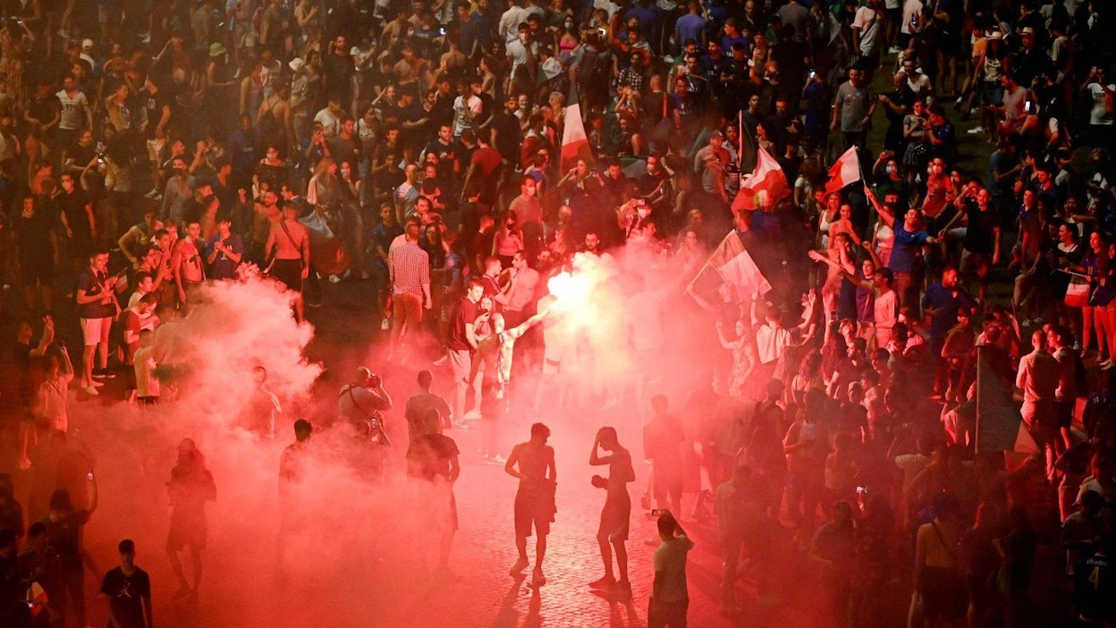 Rooman kaduilla juhlittiin Italian toista EM-kisavoittoa.