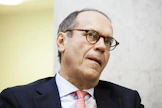 Jorma Ollila toteaa raportissa, että vihreään talouteen siirryttäessä vaikeimmat haasteet ovat vasta edessä.