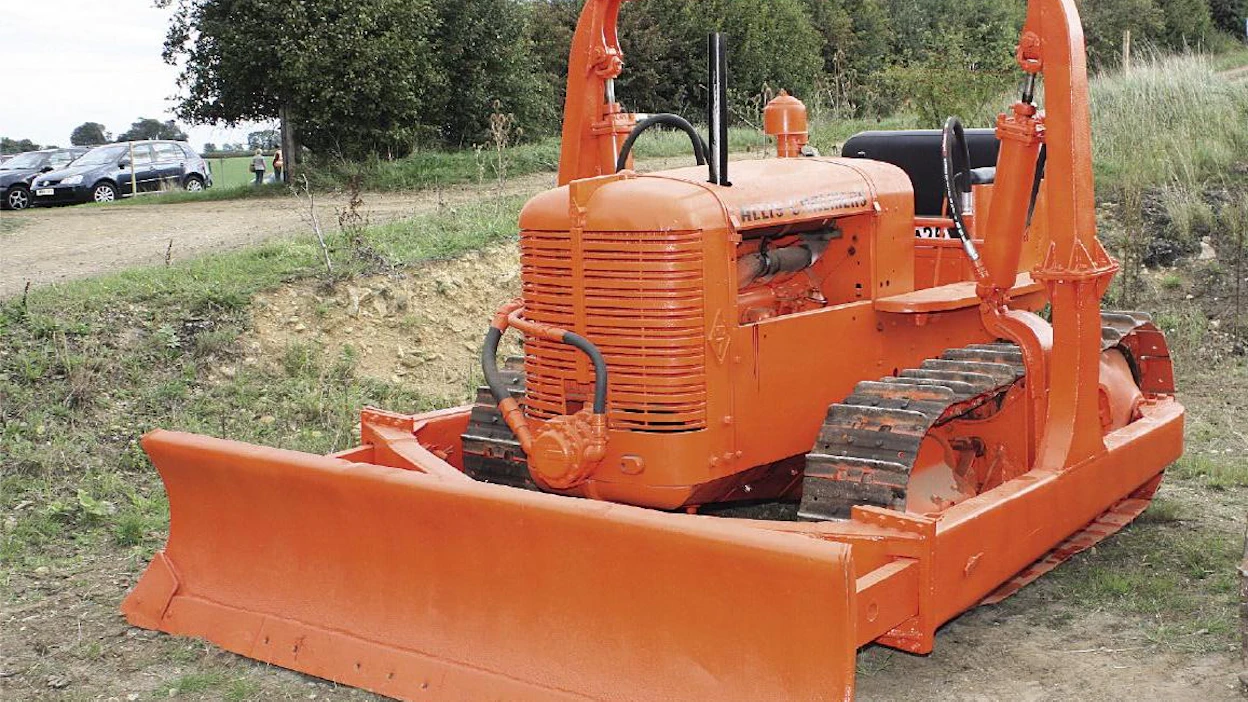 Allis-Chalmers HD7 -puskutraktoria valmistettiin vuosina 1940–50 Springfieldissä (Illinois, USA). Traktoria on valmistettu yhteensä 16 079 kpl.