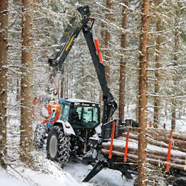 Sähköisten nosturinohjausjärjestelmien tulo metsäperävaunuyhdistelmiin on lisääntynyt hyvin nopeasti. Niinpä BMF on tuonut Parkerin sähköisen ohjauksen lisävarusteeksi 650 mallista alkaen.