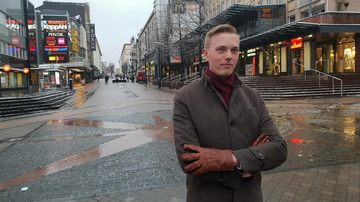 Keski-Suomen vaalipiirissä ehdolla eduskuntaan oleva Jani Kokko (sd.) ei kannata hallitusyhteistyötä keskustan eikä myöskään vasemmistoliiton suuntaan vaan hakeutuisi hallitukseen mieluummin kokoomuksen ja vihreiden kanssa.