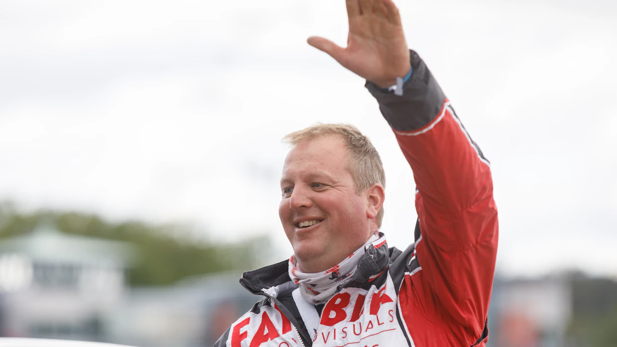 Paul Hagoort Solvallan valloittajana Elitloppetin karsintavoiton jälkeen.