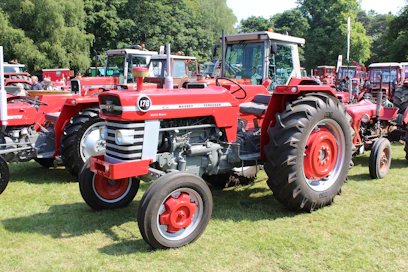 78-hevosvoimainen Massey-Ferguson 178 oli 60-luvun lopulla Hankkijan suurin traktorimalli.