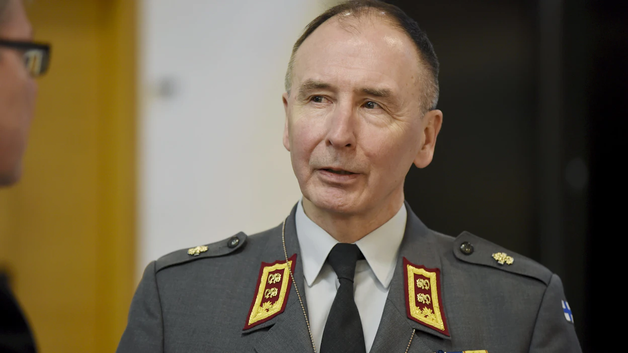 Maareitti Krimille on alttiimpi, koska se kulkee Ukrainan alueella, kenraalimajuri evp. Pekka Toveri pohtii.