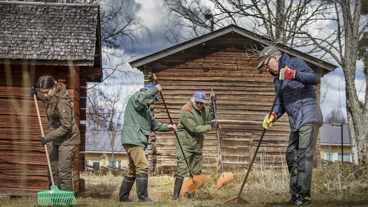 Maatila vastaa työturvallisuudesta myös silloin, kun tilalle tulee töihin henkilö, johon ei ole suoraa työsuhdetta.