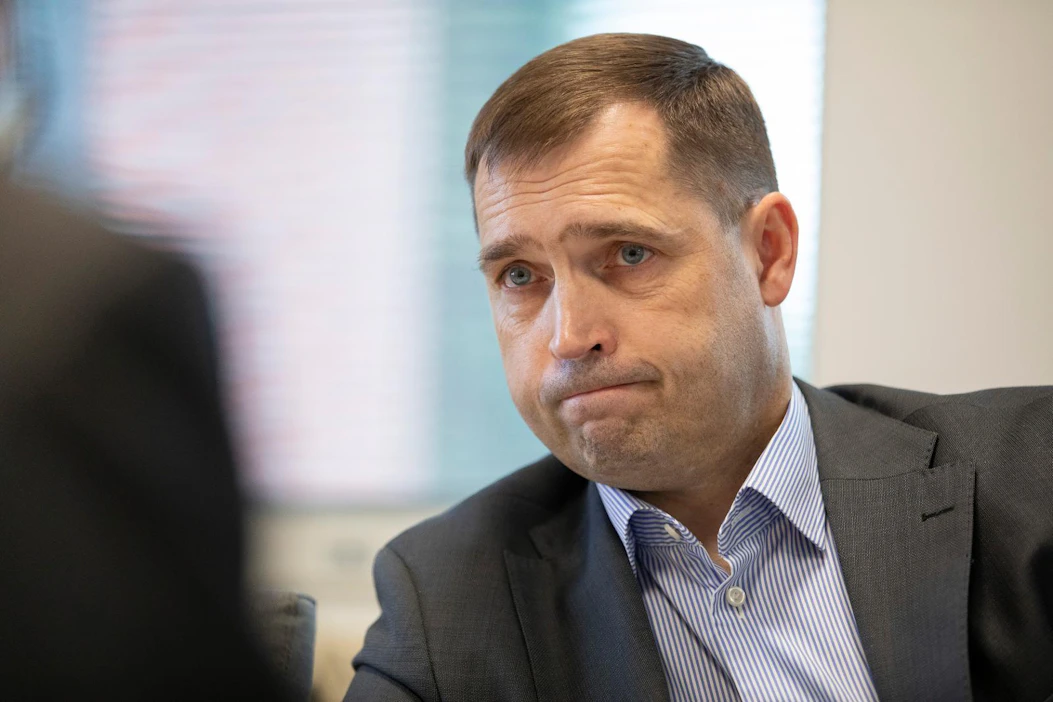 "Nyt toteutettu toimintamallin jatkokehitys selkeyttää konsernitoimintojen ja liiketoimintayksiköiden työnjakoa entisestään, sanoo HKScanin toimitusjohtaja Tero Hemmilä.