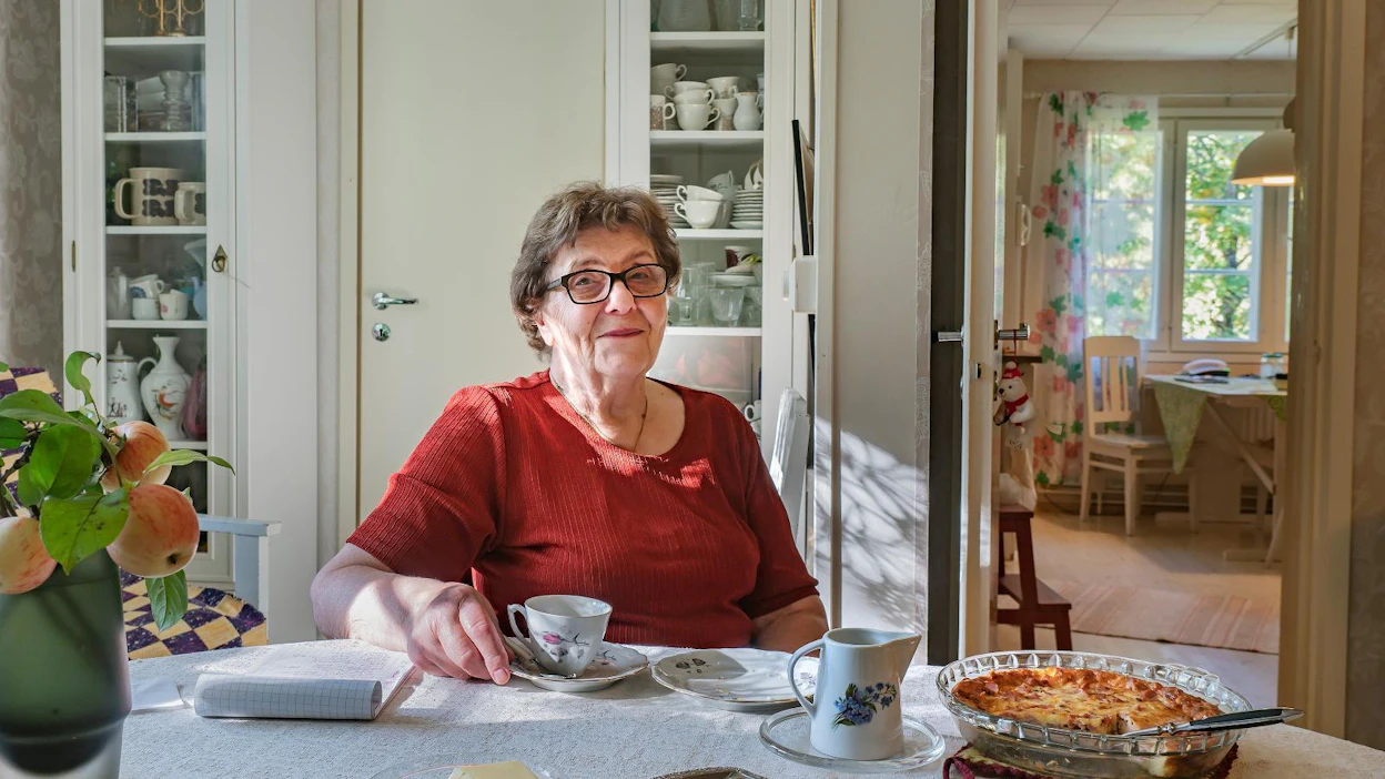”Omassa puheessani on paljon pohjalaisvaikutusta", kihniöläinen Ritva Markkola kertoo. "Sekä äitini että isäni sukujuuret ovat Etelä-Pohjanmaalla. Lapsena olin usein mummun hoivissa. Hän oli kotoisin Jalasjärveltä."