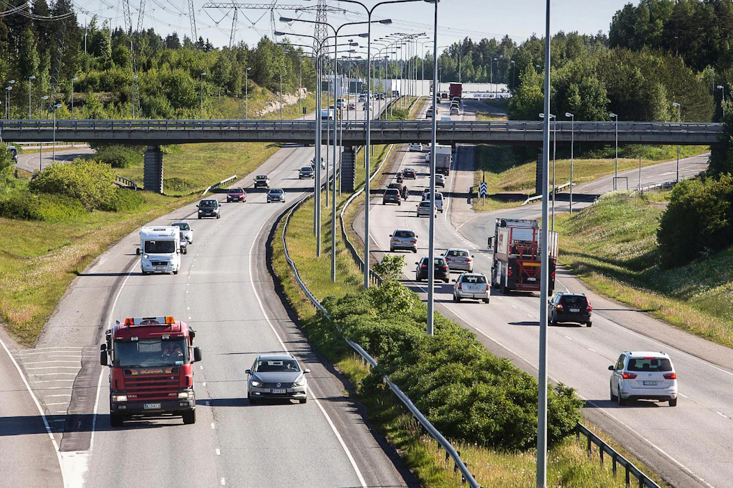 Kilometrikorvauksissa on leikkausvaraa, kirjoittaa vihreiden varapuheenjohtaja blogissaan.
