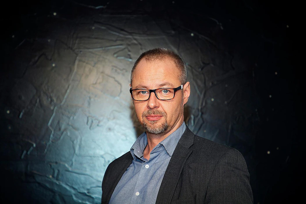 UPM:n työmarkkinajohtaja Jyrki Hollmén pitää tiukasti kiinni siitä, että yhtiö saa tehtyä työehtosopimukset liiketoimintakohtaisesti.