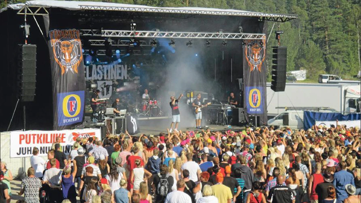 Perjantaina Karjurockissa esiintynyt Elastinen sai kaikenikäiset kävijät innostumaan suomalaisesta hip hopista. Anni-Sofia Hoppi