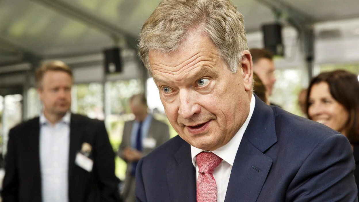 Presidentti Niinistön isännöimissä keskusteluissa käsitellään tulevaisuutta turvallisuuden, poliitikan ja talouden näkökulmasta. LEHTIKUVA / RONI REKOMAA