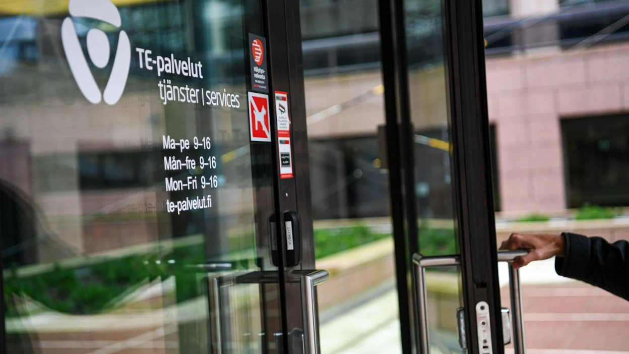 Hallituksen 75 prosentin työllisyysaste saavutetaan vuonna 2023, mutta pääasiassa muista syistä kuin hallituksen työllisyystoimien ansiosta, arvioidaan ennusteessa. LEHTIKUVA / Silja-Riikka Seppälä