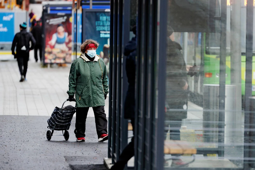Marinin hallitus on esittänyt liikkumisrajoitusten käyttöönottoa Suomen pahimmilla epidemia-alueilla.