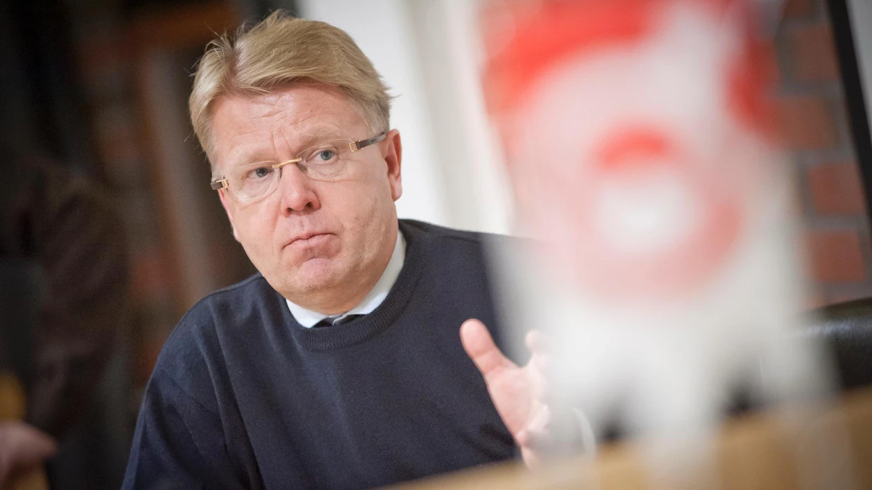 Jyri Häkämiehen mukaan hallituksen olisi pitänyt toteuttaa uudistuksia rivakammin heti vaalien jälkeen.