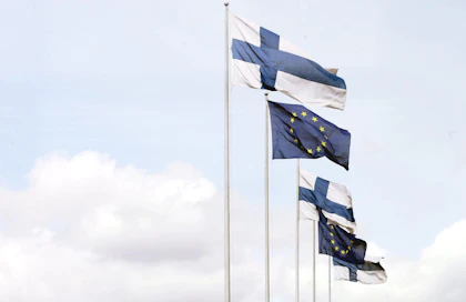 Suomen EU-jäsenyys on lihottanut suomalaisten lompakoita yli tuhannella eurolla, sanoo tutkimus. LEHTIKUVA / LAURA UKKONEN
