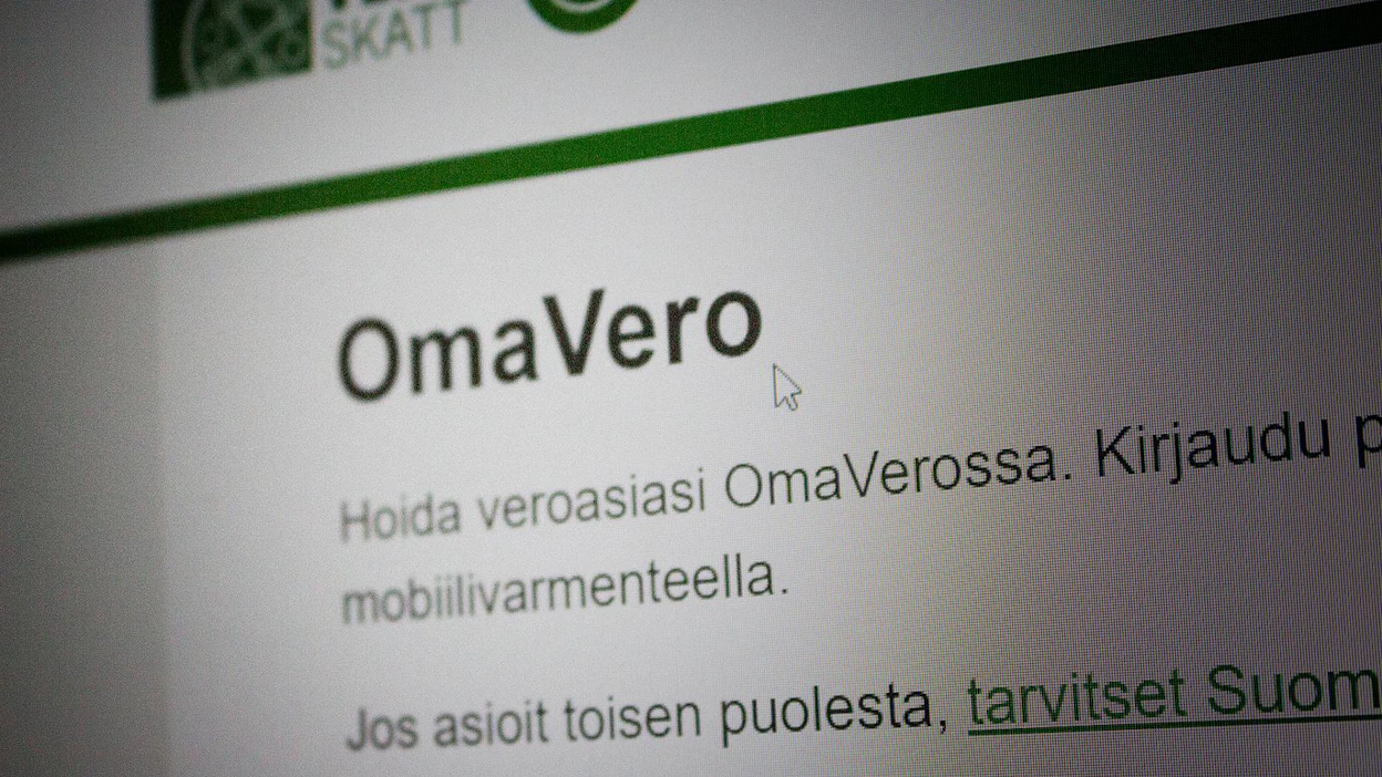 Omaveroon kirjaudutaan henkilökohtaisella tunnistella, esimerkiksi verkkopankkitunnuksilla tai mobiilivarmenteella.