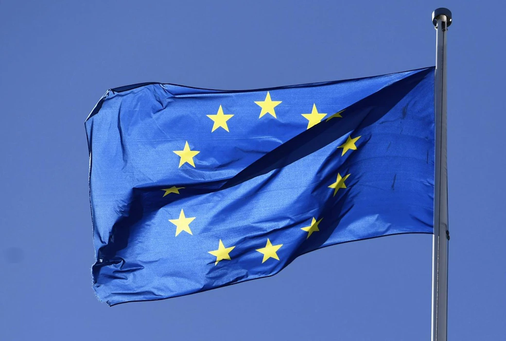 EU-komission mukaan maiden tulisi hyödyntää elpymispaketista tuleva rahoitus mahdollisimman hyvin ja välttää tukitoimien ennenaikaista lopettamista. LEHTIKUVA / VESA MOILANEN