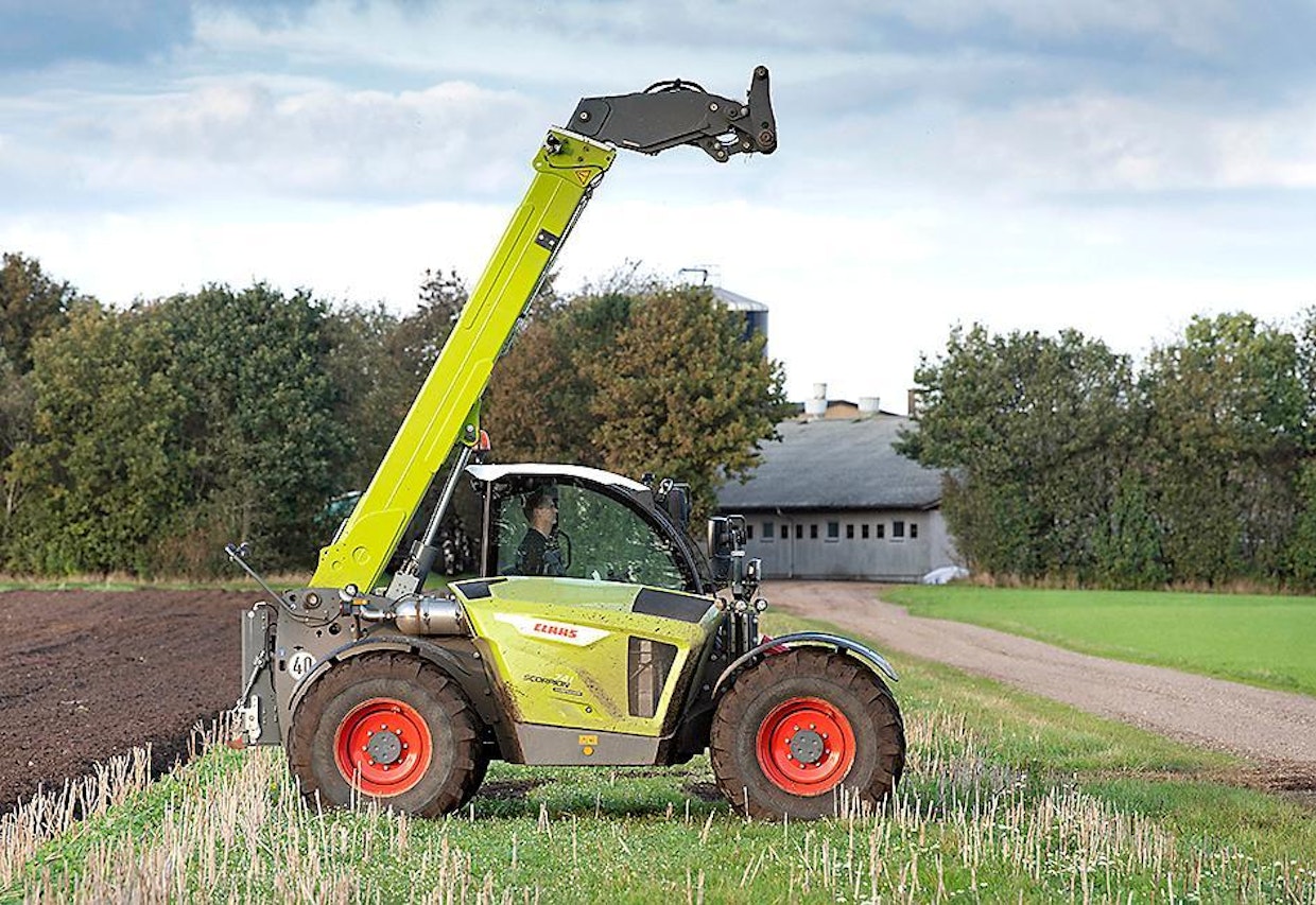 Claas Scorpion 741 Varipower: Claas Scorpion ei suoritunut testimme millään osa-alueella erityisen hyvin tai huonosti, se on keskitasoa. Tietyllä tavalla kone oli kuitenkin kaikkien kaveri. Voimansiirrossa on monipuoliset käyttömahdollisuudet, esimerkiksi harjan käyttö onnistuu polkimiin koskematta.